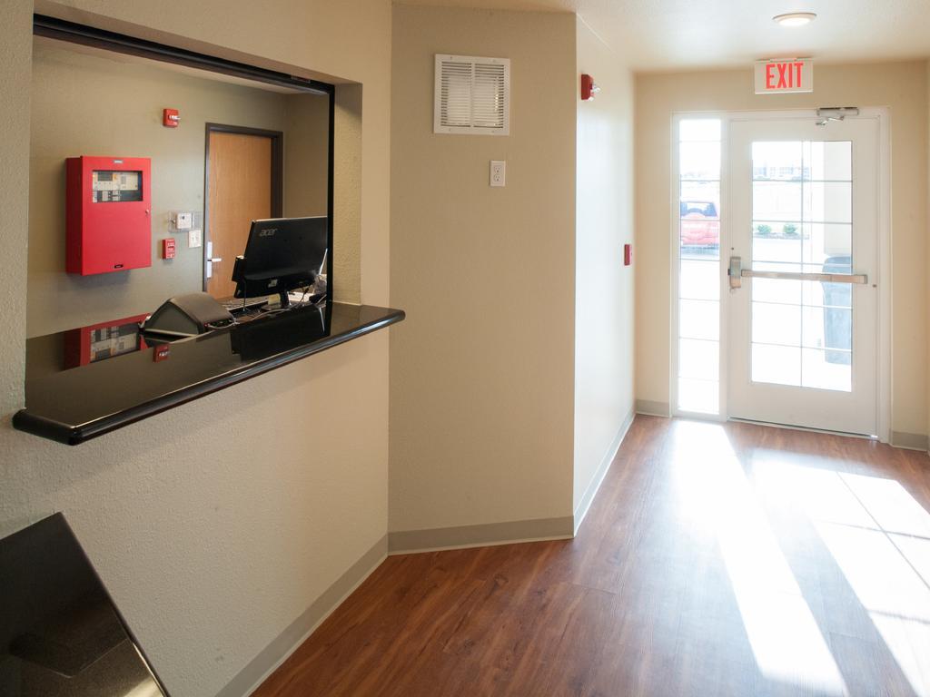 Woodspring Suites Topeka Eksteriør billede