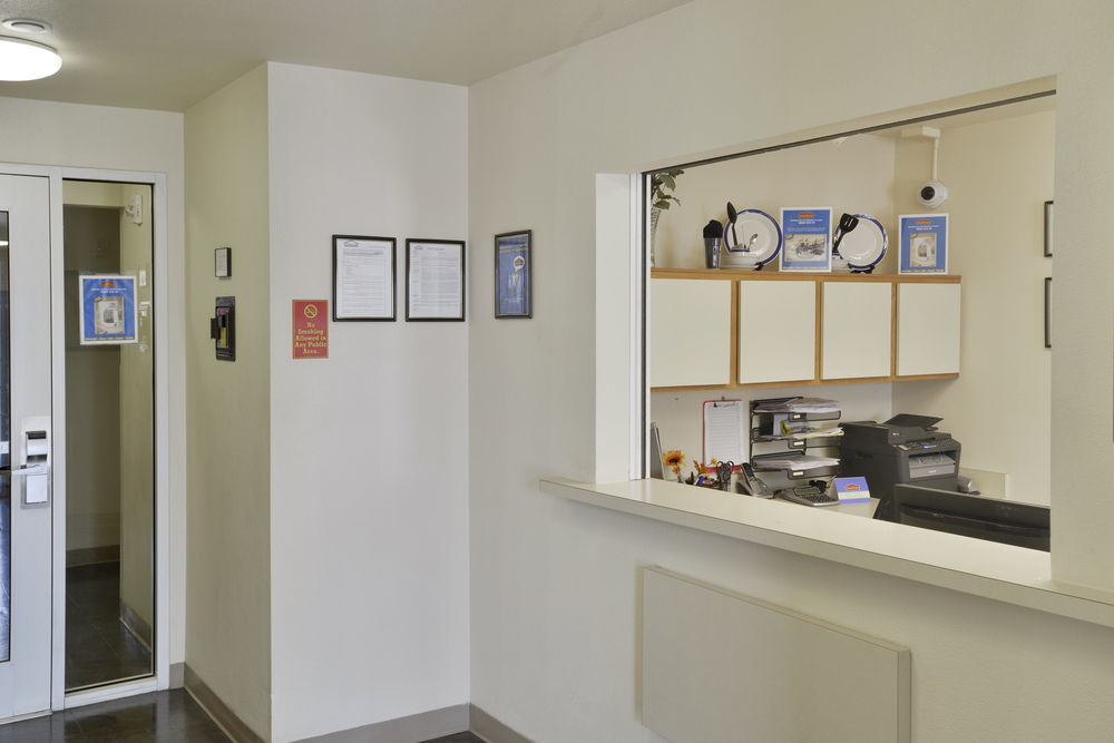 Woodspring Suites Topeka Eksteriør billede