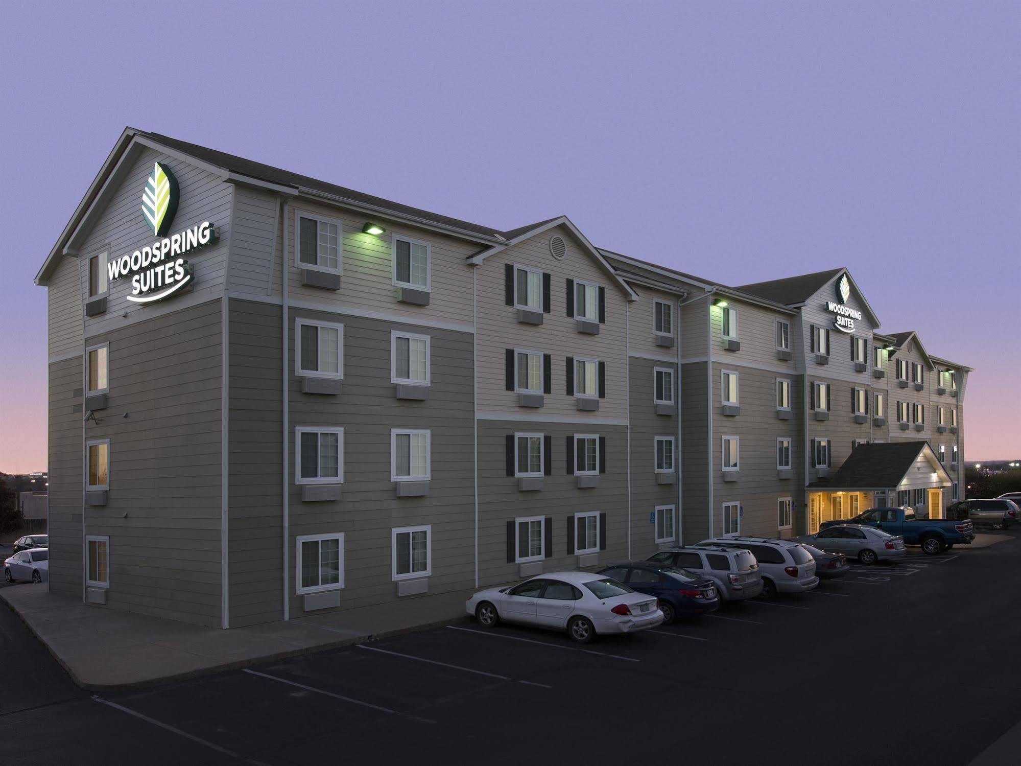 Woodspring Suites Topeka Eksteriør billede
